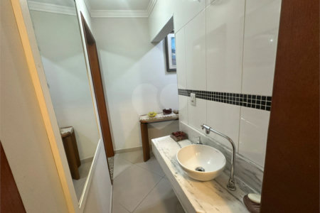 Casa à venda ou para alugar com 3 quartos, sendo 1 suíte,  em Jardim Vivan, São Paulo, SP