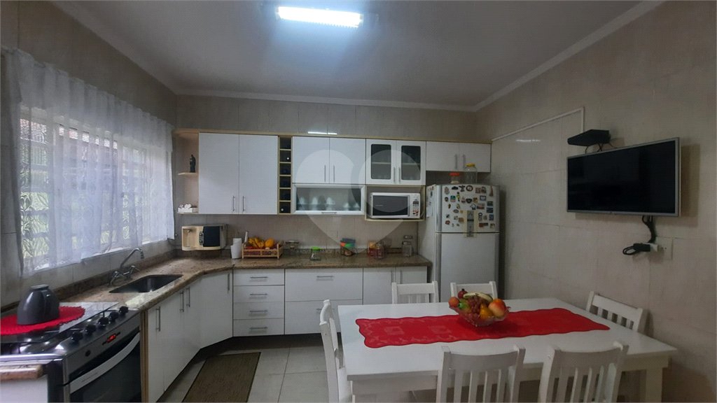 Casa à venda com 4 quartos, sendo 1 suíte,  em Vila Rosália, Guarulhos, SP