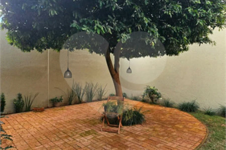 Casa à venda com 2 suítes no Centro, Ponta Porã, MS
