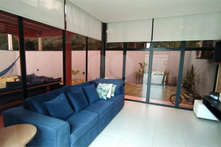 Casa à venda com 3 suítes no condomínio Reserva dos Vinhedos, Louveira - SP