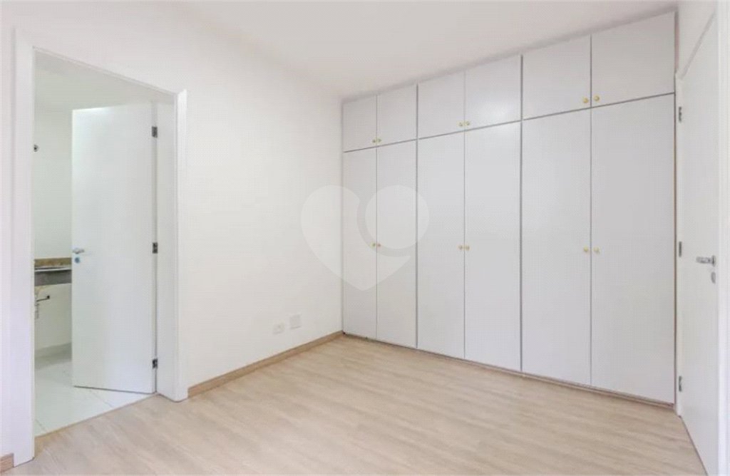 Apartamento à venda com 3 suítes em Real Parque, São Paulo, SP