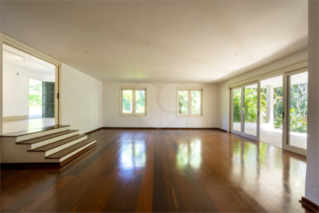 Casa à venda com 4 suítes no condomínio Chácara Flora, São Paulo - SP
