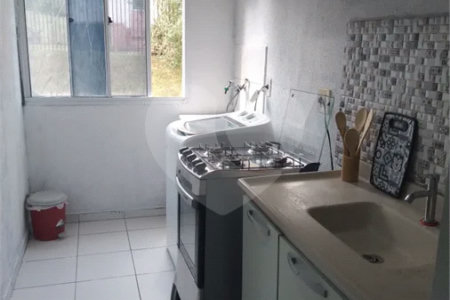 Apartamento à venda com 2 quartos em Jardim Ísis, Cotia, SP