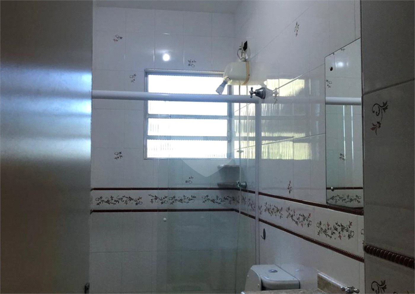 Casa à venda com 5 quartos, sendo 3 suítes, em Serra da Cantareira, Mairiporã, SP