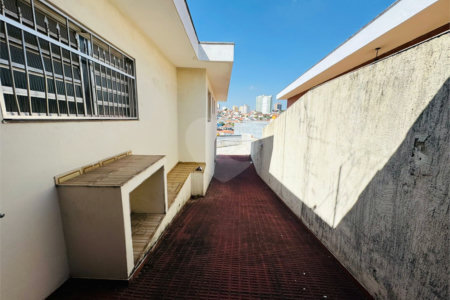 Casa à venda com 4 quartos, sendo 2 suítes,  em Vila Galvão, Guarulhos, SP