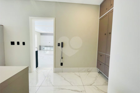 Apartamento à venda com 3 suítes em Vila Gilda, Santo André, SP