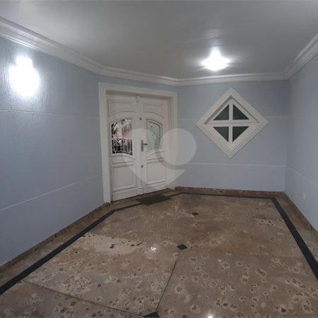 Casa à venda com 4 quartos, sendo 2 suítes, em Jardim Leonor Mendes de Barros, São Paulo, SP