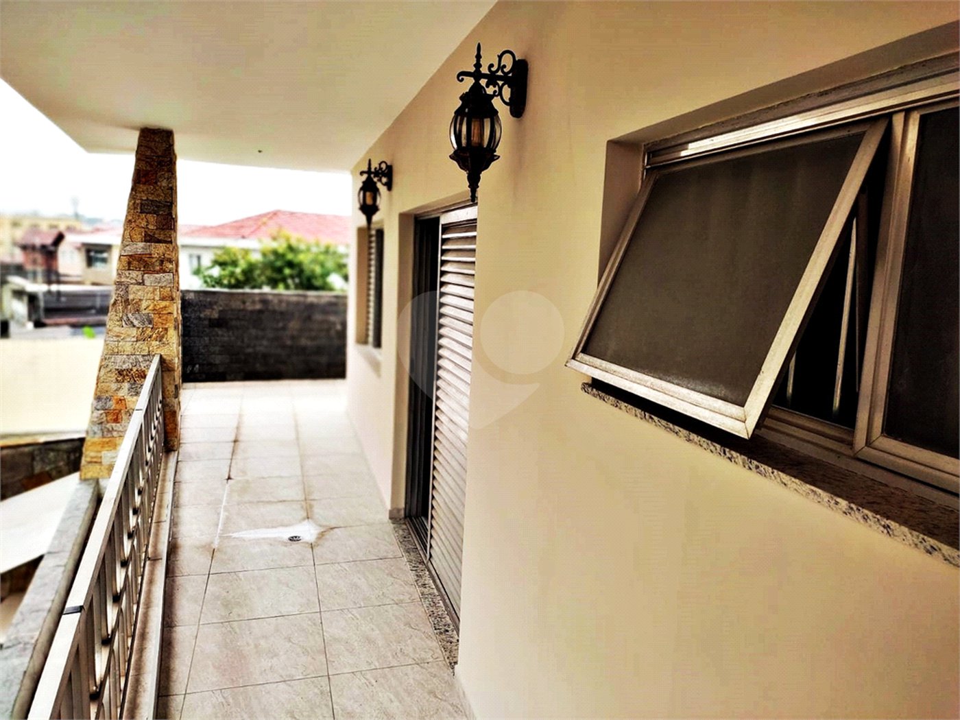 Sobrado à venda com 5 quartos, sendo 2 suítes, em Vila Nova Cachoeirinha, São Paulo, SP