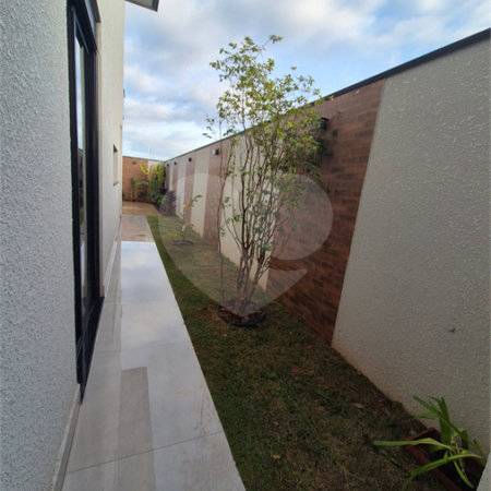 Casa à venda com 4 suítes no condomínio Residencial Dona Maria Candida, Indaiatuba - SP