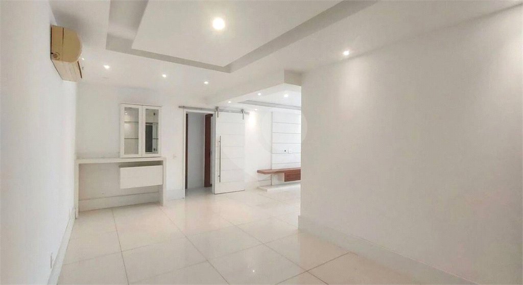 Cobertura à venda com 4 quartos, sendo 3 suítes, em Recreio dos Bandeirantes, Rio de Janeiro, RJ