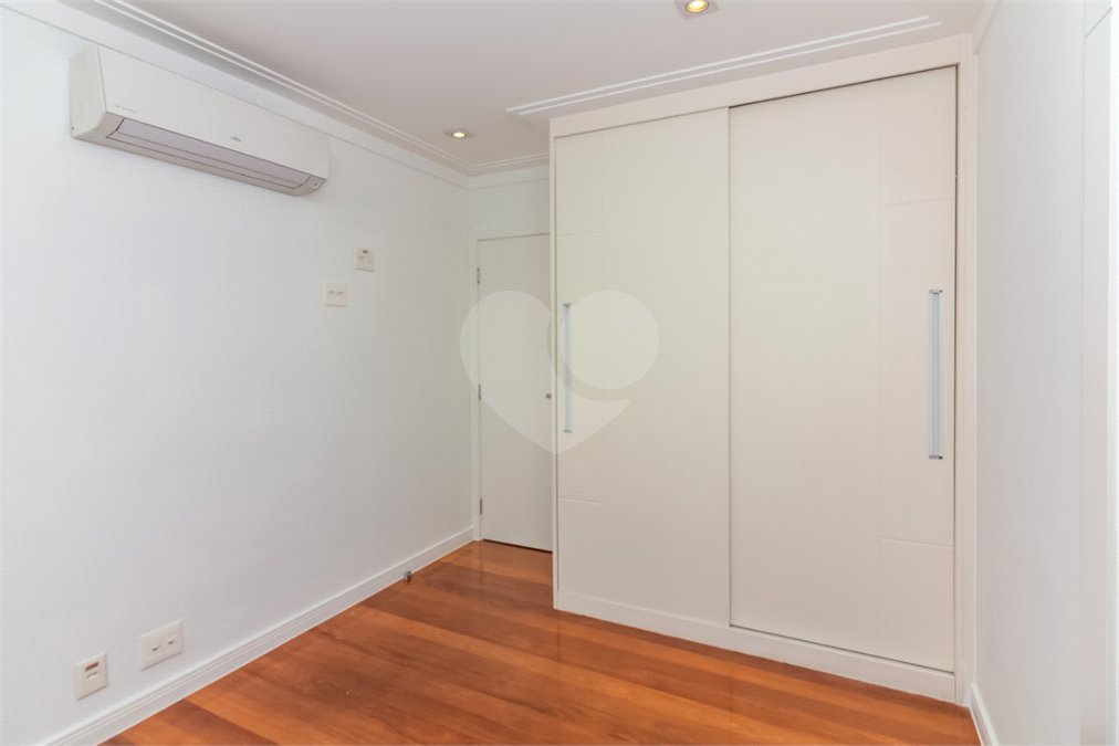 Apartamento à venda com 3 suítes em Alto da Boa Vista, São Paulo, SP