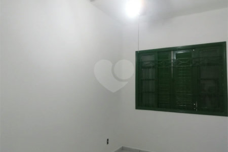 Casa Térrea à venda com 3 quartos em Parque Vitória, São Paulo, SP