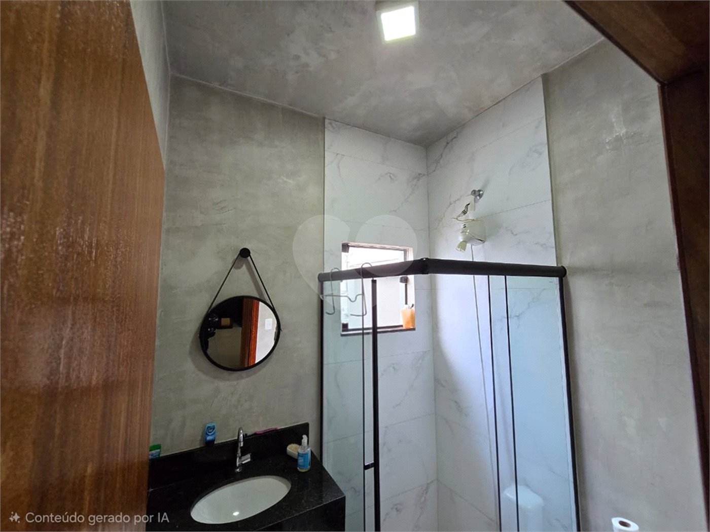 Casa à venda com 3 quartos, sendo 2 suítes,  no condomínio Residencial Marina, Itapetininga - SP