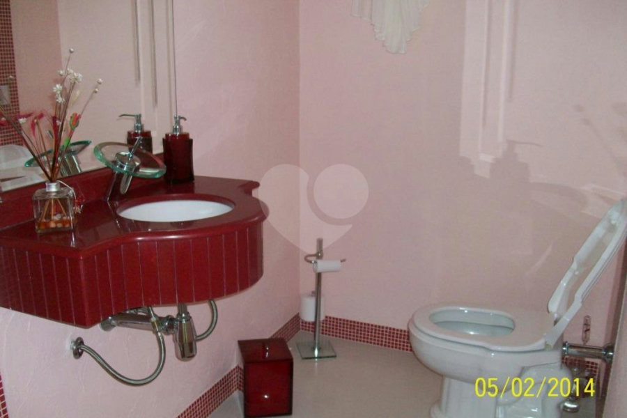 Casa em condomínio à venda com 4 suítes em Horto, São Paulo, SP