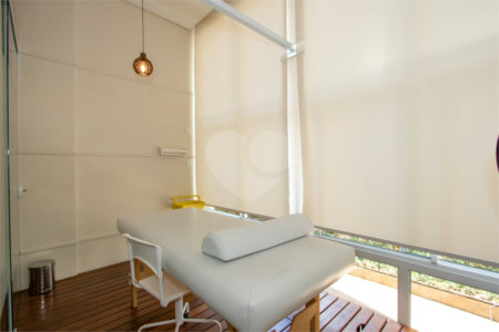 Apartamento à venda com 4 quartos, sendo 3 suítes,  em Vila Romana, São Paulo, SP
