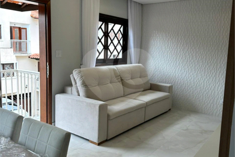 Casa à venda com 3 quartos, sendo 1 suíte, no condomínio Residencial Morada do Horto, São Paulo - SP