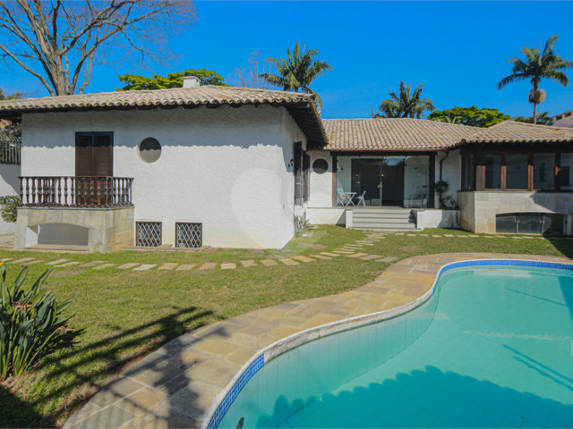 Casa Térrea à venda ou para alugar com 4 quartos, sendo 3 suítes,  em Alto da Boa Vista, São Paulo, SP