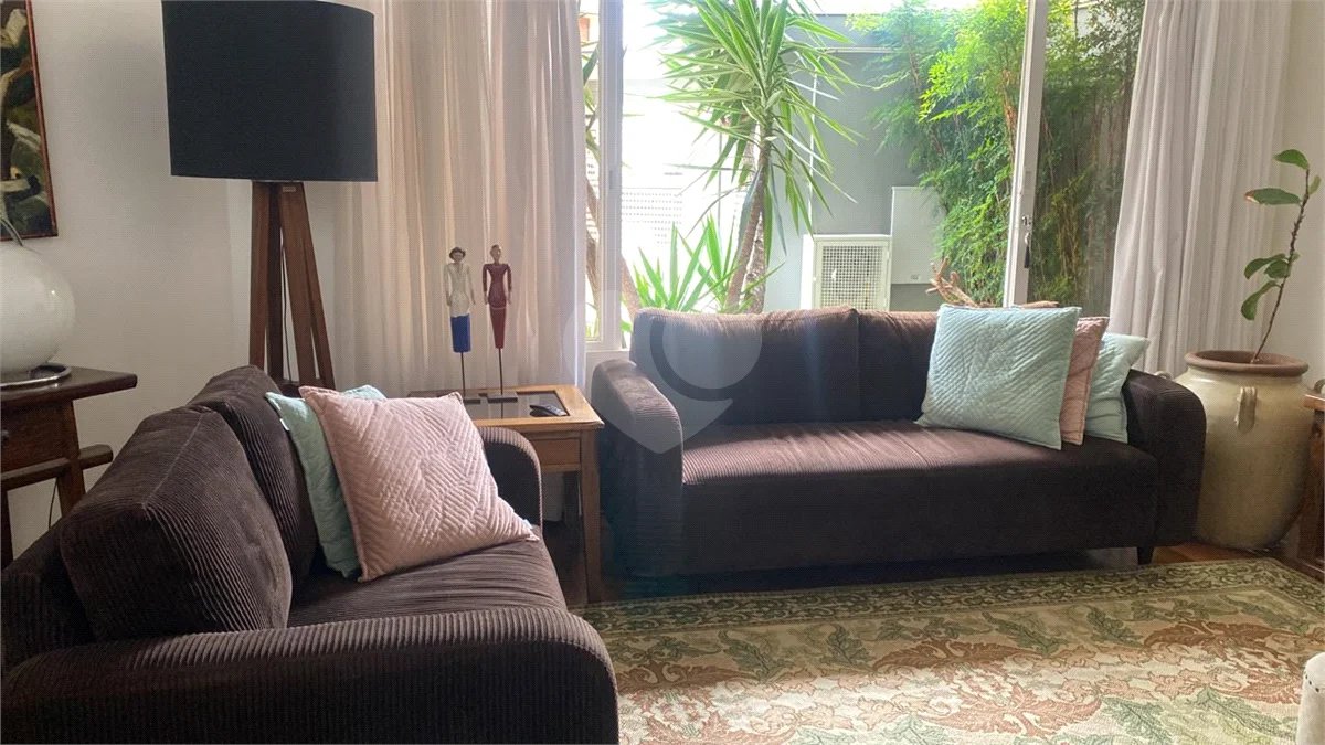 Casa de Vila à venda com 3 quartos, sendo 2 suítes, em Jardim Hípico, São Paulo, SP