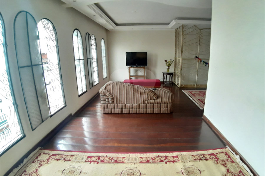 Sobrado à venda com 6 quartos, sendo 3 suítes,  em Vila Guilherme, São Paulo, SP