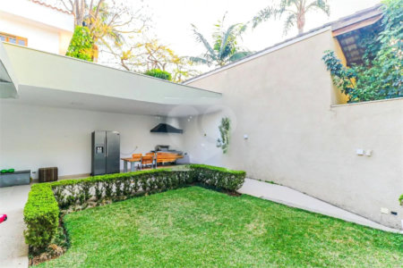 Casa à venda com 3 suítes em Chácara Monte Alegre, São Paulo, SP