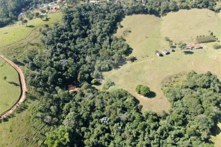 Fazenda à venda com 3 quartos em Cachoeirinha, Bom Jesus dos Perdões, SP