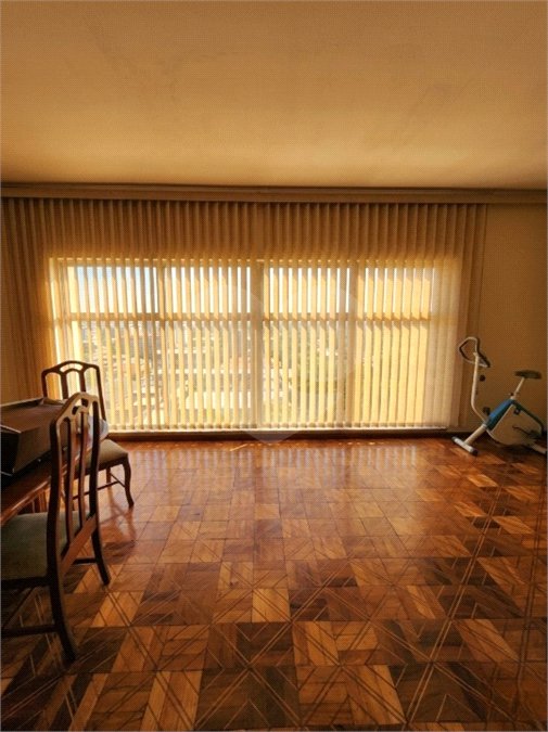Casa à venda com 4 quartos, sendo 2 suítes, em Vila São Geraldo, São Paulo, SP