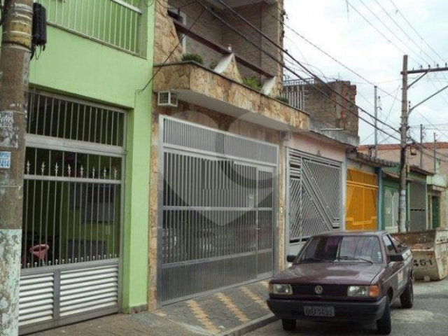 Sobrado à venda com 4 quartos, sendo 1 suíte,  em Parque Edu Chaves, São Paulo, SP