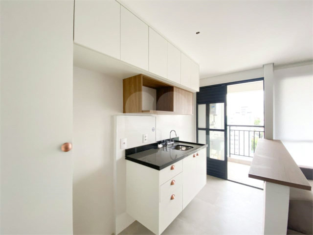 Apartamento à venda com 2 quartos, sendo 1 suíte,  em Parada Inglesa, São Paulo, SP