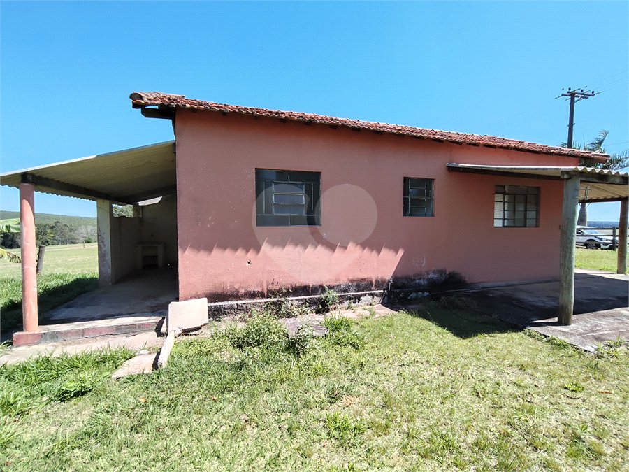 Fazenda para alugar com 3 quartos em Vila Santana, Itapetininga, SP
