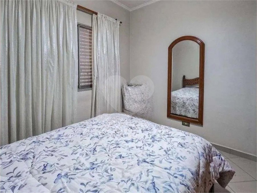 Casa à venda com 3 quartos em Jardim Marisa, São Paulo, SP