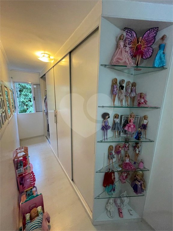 Casa à venda com 3 quartos, sendo 1 suíte, no condomínio Residencial Villagio Vitória, Guarulhos - SP