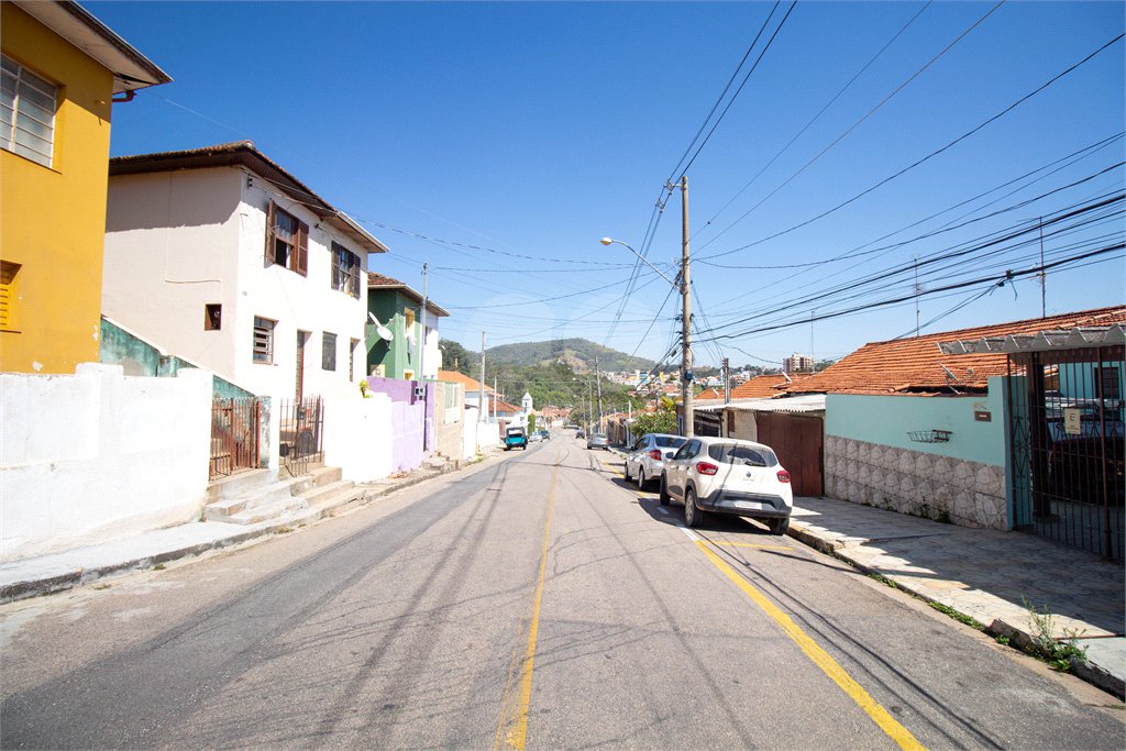 Sobrado à venda com 2 quartos em Vila Santa Rita, São Roque, SP