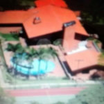 Sobrado à venda com 7 quartos, sendo 5 suítes, em Chácara das Paineiras, Carapicuíba, SP