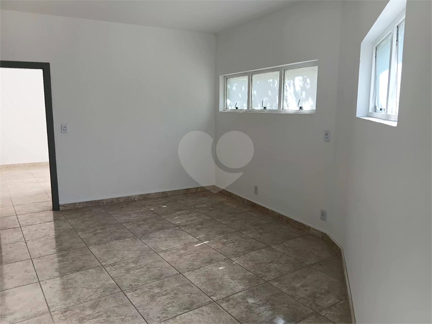 Sala à venda ou para alugar no Centro, São Roque, SP
