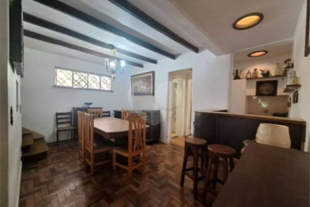 Sobrado à venda com 3 quartos, sendo 1 suíte, em Vila Clementino, São Paulo, SP