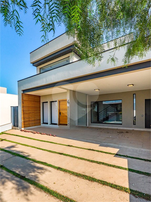 Casa à venda com 3 quartos, sendo 2 suítes, no condomínio Residencial Mont'alcino, Valinhos - SP