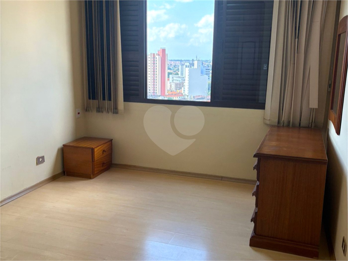 Apartamento à venda com 3 quartos, sendo 1 suíte,  no Centro, Sorocaba, SP