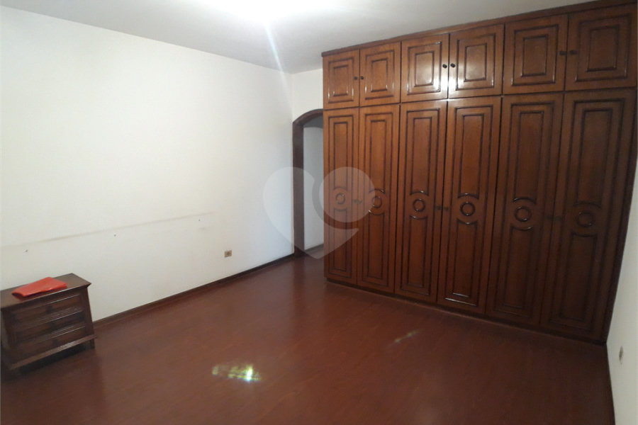 Sobrado à venda com 4 quartos, sendo 2 suítes, em Santana, São Paulo, SP