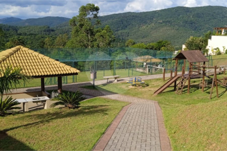 Casa à venda com 3 suítes em Jundiaizinho (terra Preta), Mairiporã, SP
