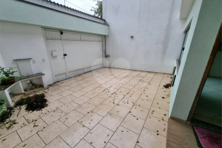 Casa à venda ou para alugar com 3 quartos, sendo 1 suíte,  em Bosque da Saúde, São Paulo, SP