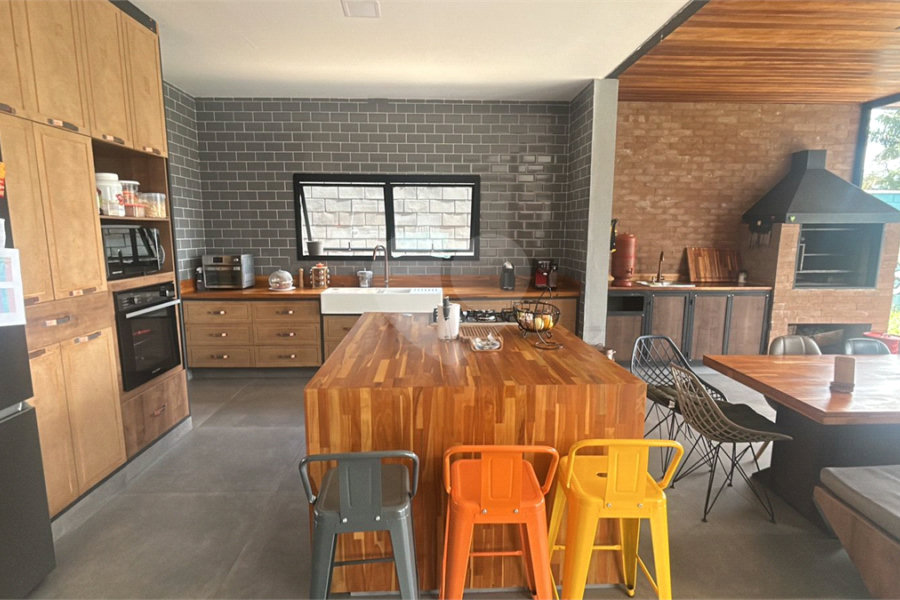 Casa à venda com 4 suítes no condomínio Residencial Bosque da Serra, Mairiporã - SP