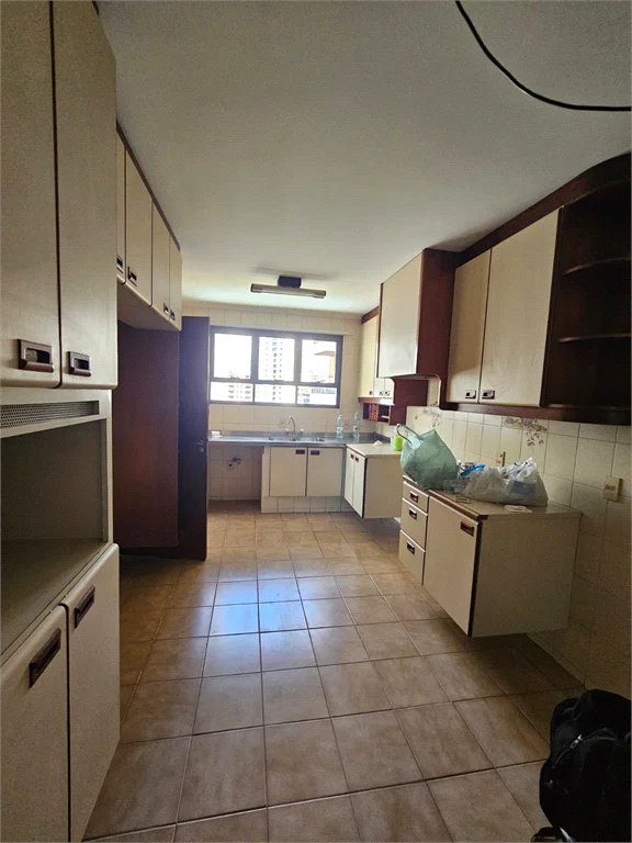 Apartamento à venda com 4 quartos, sendo 2 suítes,  em Jardim Parque Morumbi, São Paulo, SP