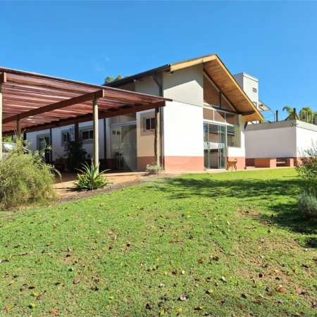 Chácara à venda com 3 quartos, sendo 1 suíte, em Chácara de Recreio Jardim Alvorada, Botucatu, SP