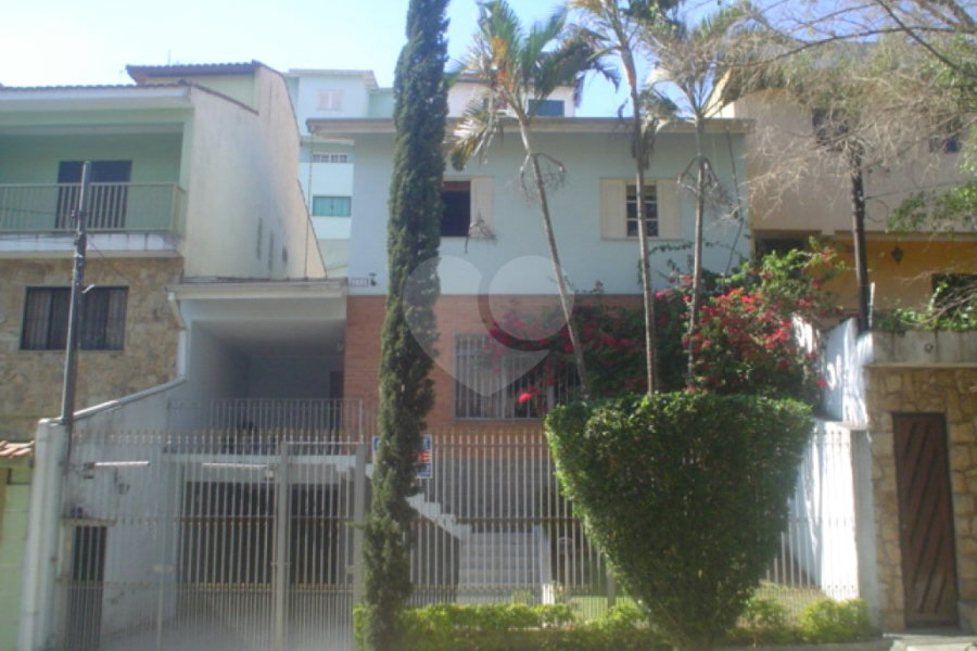 Sobrado à venda com 3 quartos, sendo 2 suítes, em Tremembé, São Paulo, SP