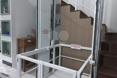 Sobrado à venda com 3 quartos, sendo 1 suíte,  em Villa Di Cesar, Mogi das Cruzes, SP