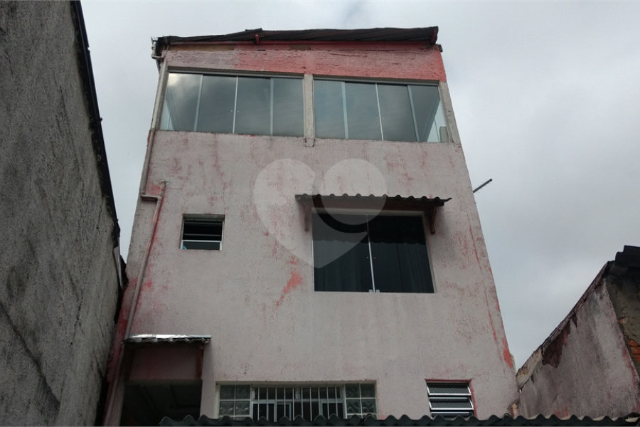 Sobrado à venda com 3 quartos, sendo 1 suíte, em Parada Inglesa, São Paulo, SP