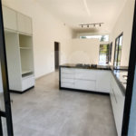 Casa para alugar com 3 quartos, sendo 1 suíte, no condomínio Chácaras Brasil, Atibaia - SP