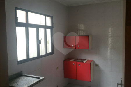 Sobrado à venda ou para alugar com 4 quartos, sendo 2 suítes, em Vila Congonhas, São Paulo, SP