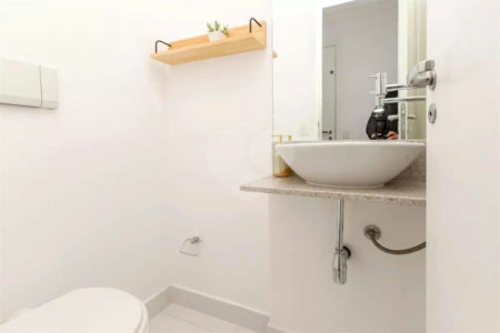 Apartamento à venda com 2 suítes em Vila Cordeiro, São Paulo, SP