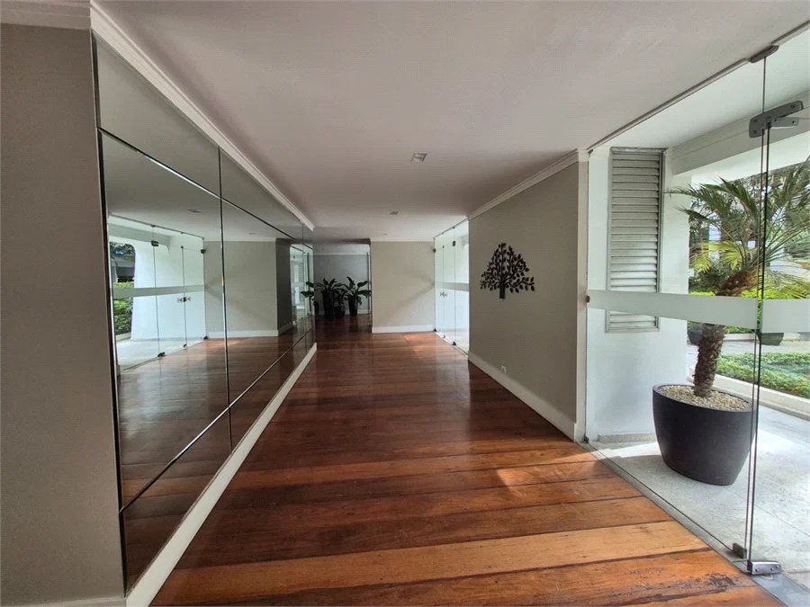 Apartamento à venda com 2 quartos, sendo 1 suíte, em Vila Andrade, São Paulo, SP